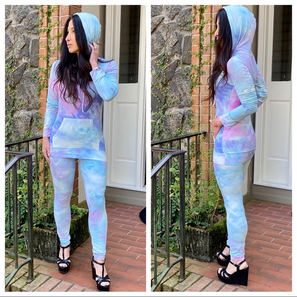 2 Piece Tie Dye Hoodie and pants set 
Fabulous - Picture 5 of 6